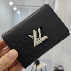 루이비통 트위스트 중지갑