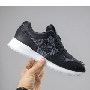 루이비통 Run Away Sneakers Maxi Damier Black