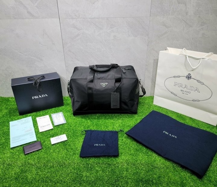 프라다 테수토 삼각로고 트래블 보스턴백
