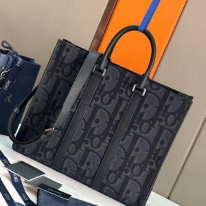 디올 이스트웨스트 토드백
