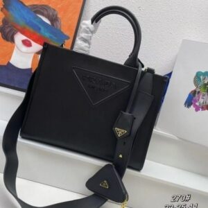 프라다 다이노