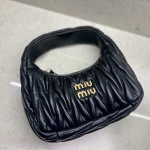 미우미우 호보백