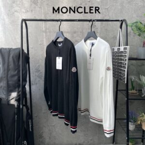 몽클레어 와팬로고 니트