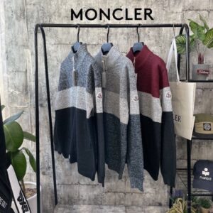 몽클레어 삼색 집업니트