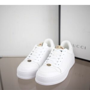 구찌 [GUCCI] 구찌 GG 엠보스 스니커즈
