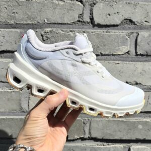 로에베 X 온 러닝 클라우드벤쳐