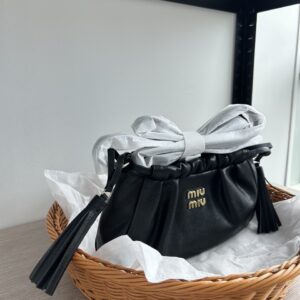 미우미우 조이 나파 레더백