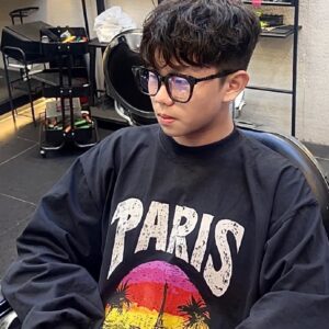 발렌시아가 24SS 트로피칼  로고 프린팅 루즈핏 긴팔티셔츠