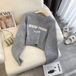 미우미우 크롭니트