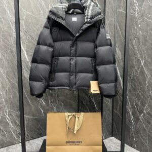 버버리 디테쳐블 구스다운 패딩