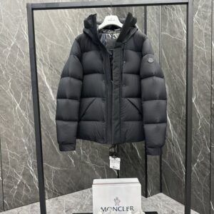 몽클레어 마데이라 구스패딩