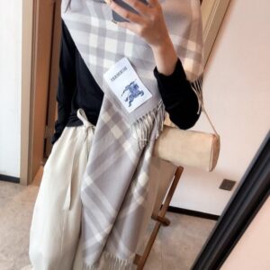 버버리 사선  머플러