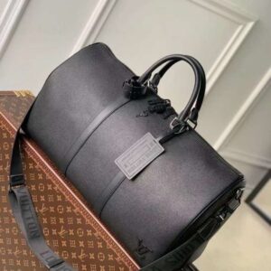 루이비통 26SS 타이거 키폴 여행구