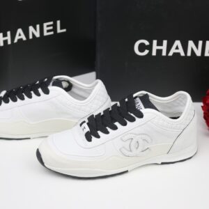 샤넬 25SS 프리 컬렉션 카프스킨 엠보 스니커즈
