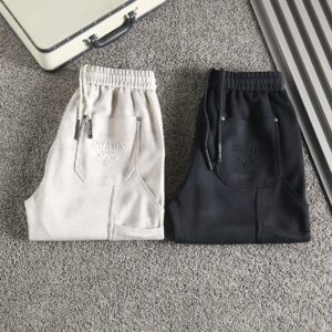 프라다 신상 휴먼멀티 엠보자수로고 세미와이드 팬츠