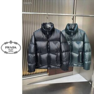 프라다 리나일론 레더패치 푸퍼패딩