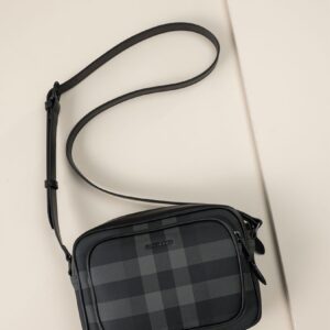 버버리 [BURBERRY] 수입프리미엄급 버버리 패디 크로스 백
