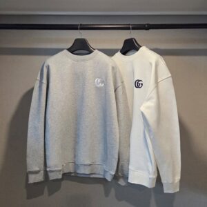 구찌 GG 자수 로고 맨투맨