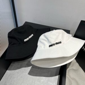 미우미우 로고 자수 버킷햇