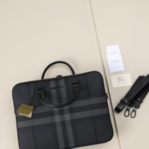 버버리 [BURBERRY] 수입프리미엄급 버버리 에인스워스 브리프케이스