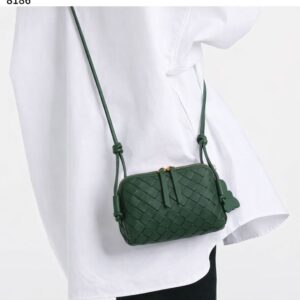 보테가베네타 [BOTTEGA VENETA] 수입프리미엄급 인트레치아토 콘서트 파우치