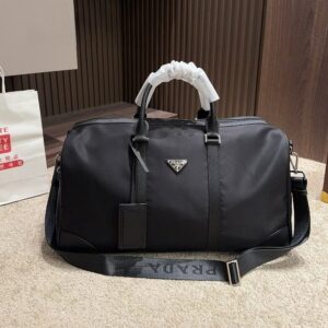 프라다 여행구