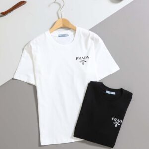 프라다 [ P*ADA ] 남여공용 밀라노 엠브로이드 로고 프린팅 반팔 티셔츠 입