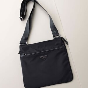 프라다 [PRADA] Re-Nylon and Saffiano shoulder bag