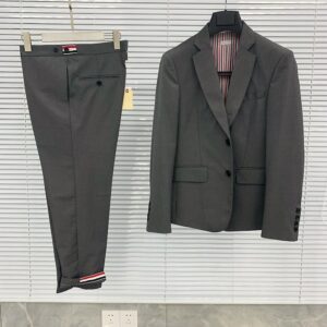 톰브라운 클래식 테일러드 그레이 수트
