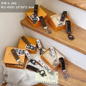 루이비통 키링 12컬러