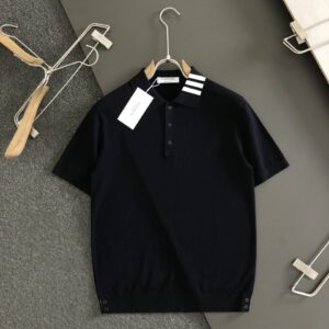 톰브라운 넥포인트 쿨카라 티셔츠