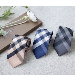 버버리 [BURBERRY] 클래식컷 체크 실크타이