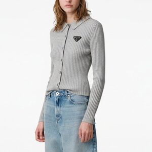 프라다 카라 가디건
