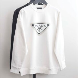 프라다 [PRADA] 삼각로고 라운드 맨투맨