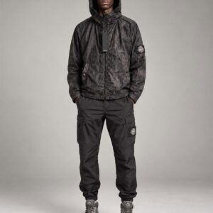 스톤아일랜드 23FW 와펜 로고 클링클랩스 가먼트 다이 나일론 후디 자켓