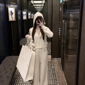 디올 별 자수 후드 니트 셋업