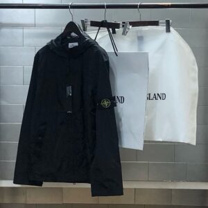 스톤아일랜드 레지스턴트 & 안티드롭 후드 바람막이