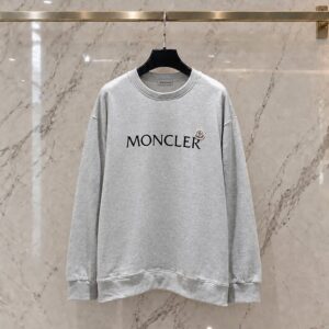 몽클레어 로고 패치 맨투맨